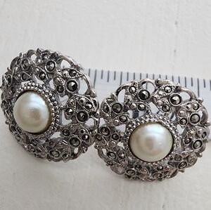 Elegant Silver and Pearl Earrings